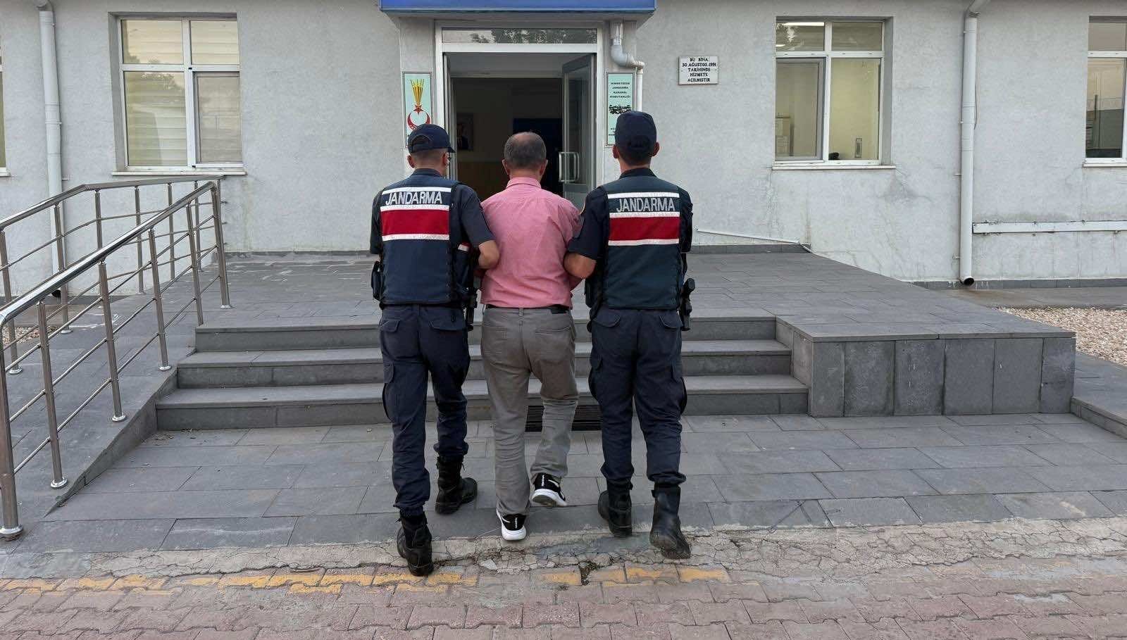 feto uyesi olmaktan aranan ihrac polis yakalandi CAbTDIjv