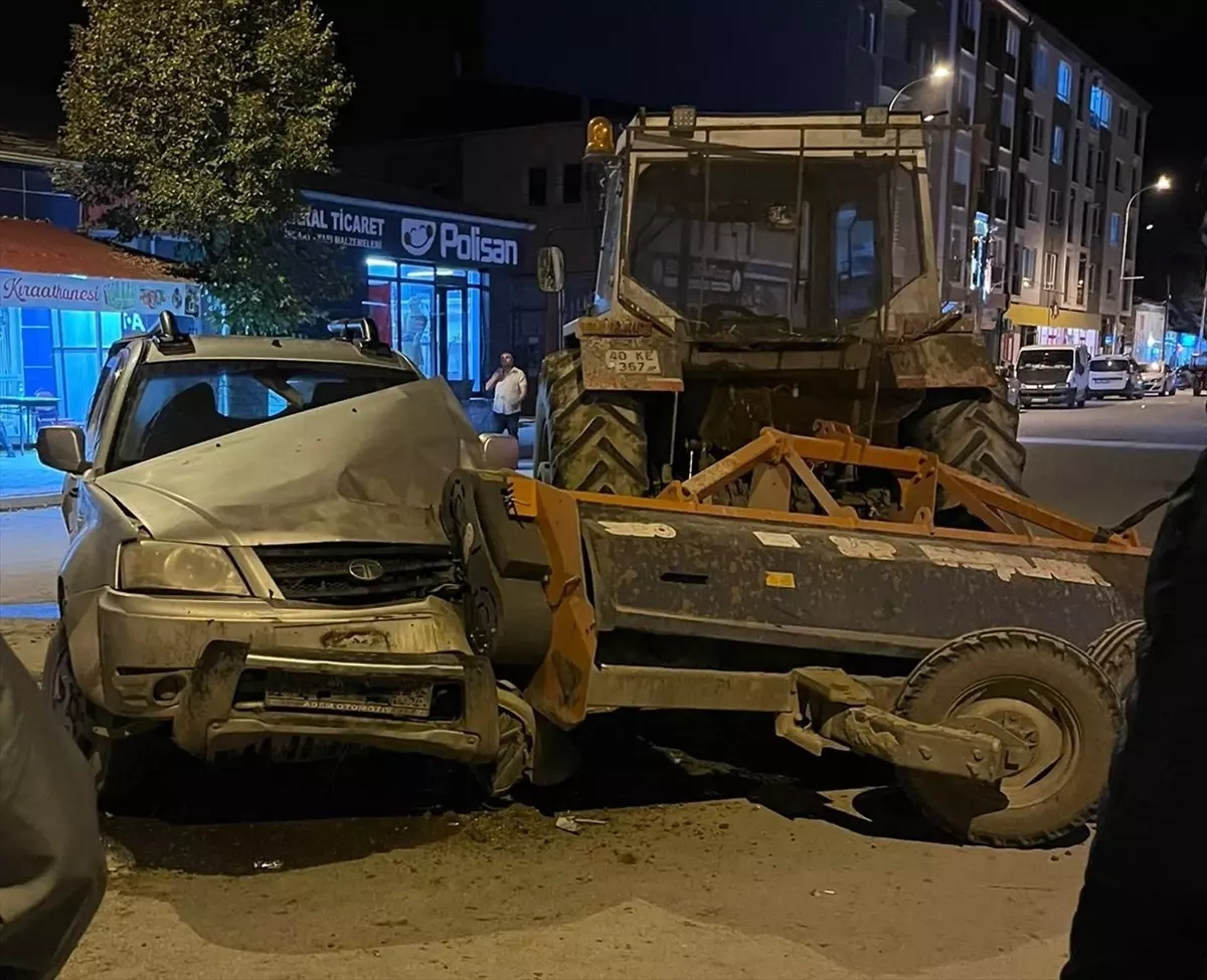 eskisehirde traktor pikap carpisti NGeBmBWk.jpg