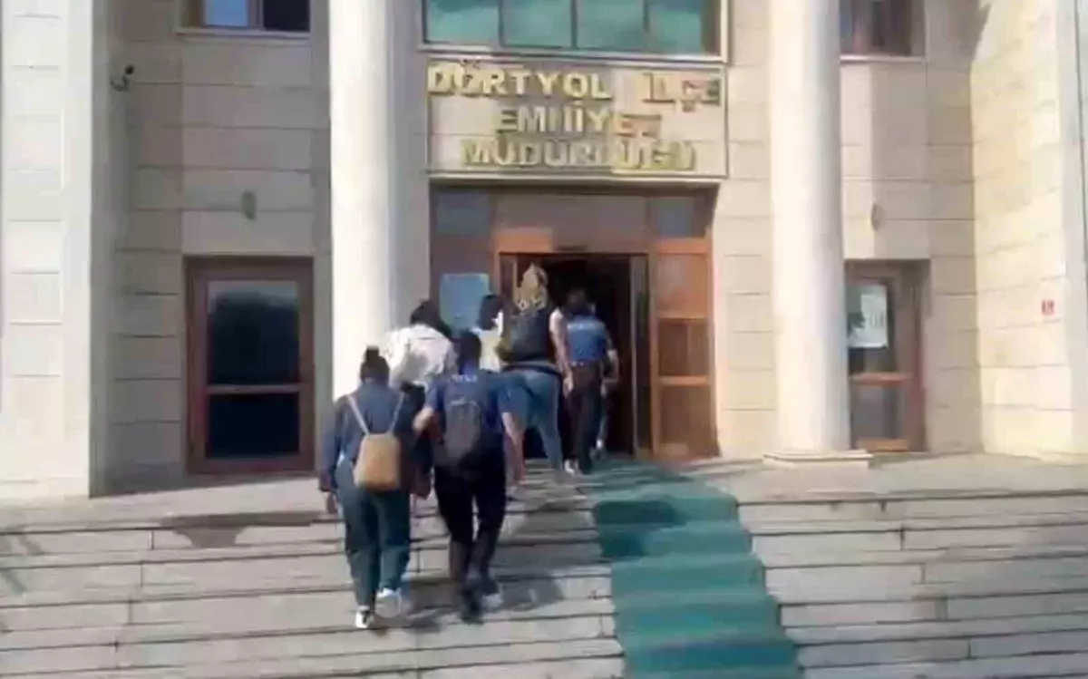 hatayda kacak calisan yabanci uyruklu kadinlar gozaltina alindi mSuhWfSt