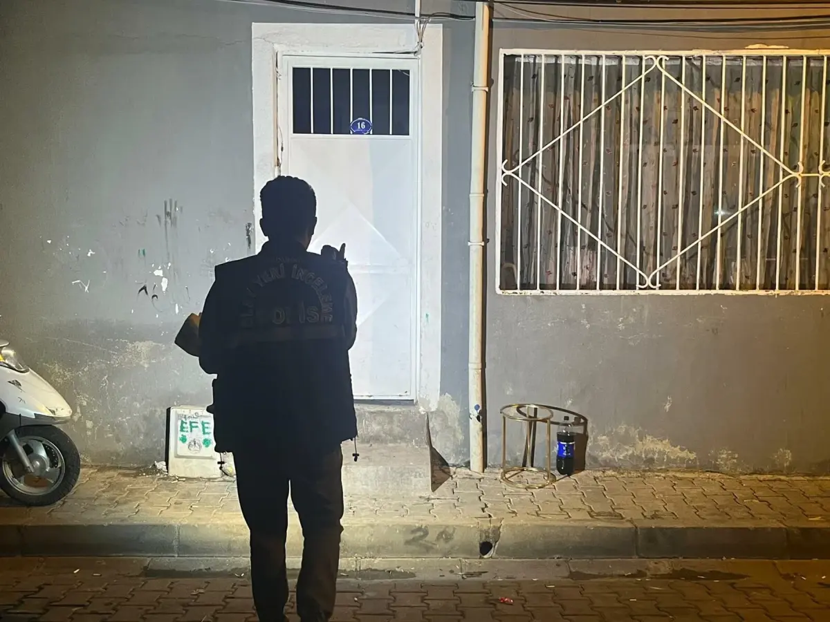 izmirde silahli kavga 1 yarali 4 gozalti JtsTmSmH.jpg