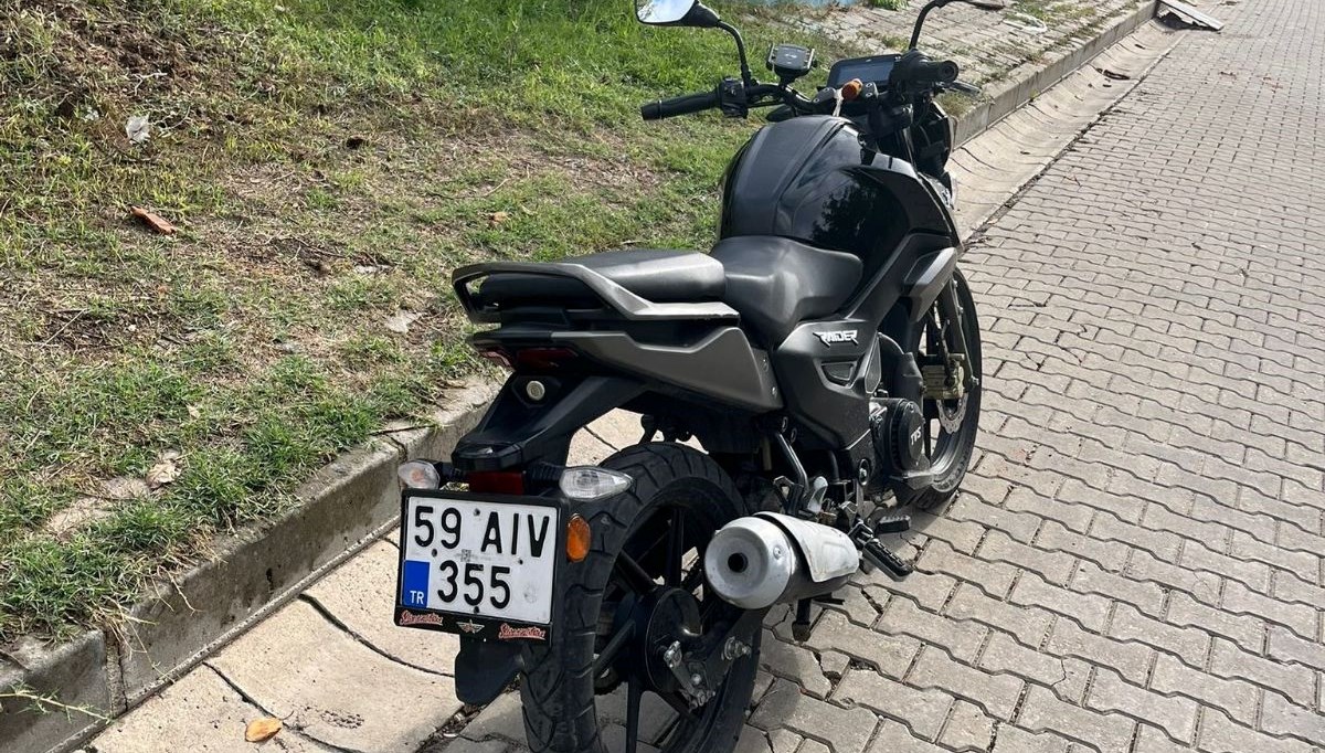 muratlida trafik kazasi 2 yarali 77A3IY8l