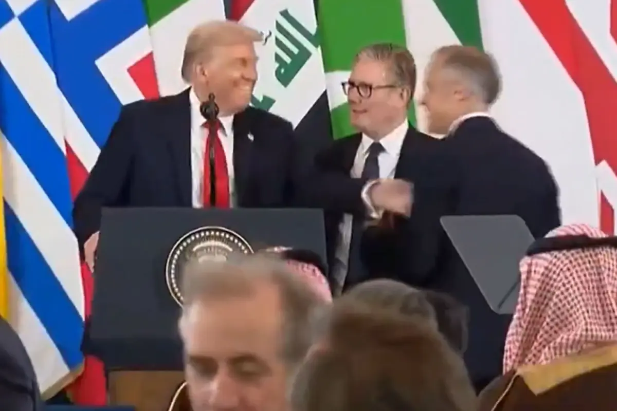 zirvede ilginc anlar trump o ulkenin liderini once kaybetti sonra unvanini degistirdi djamsQyn.jpg