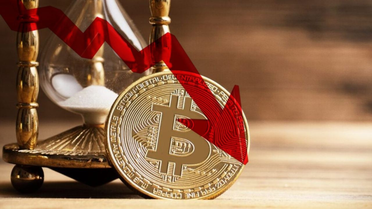 Bitcoin’de panik satışları: Yatırımcılar daha fazla düşüşün olacağını öngörüyor!